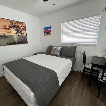 Cozy Private Studio W/Own Yard - 3Mi From Beach Seminole Dış mekan fotoğraf