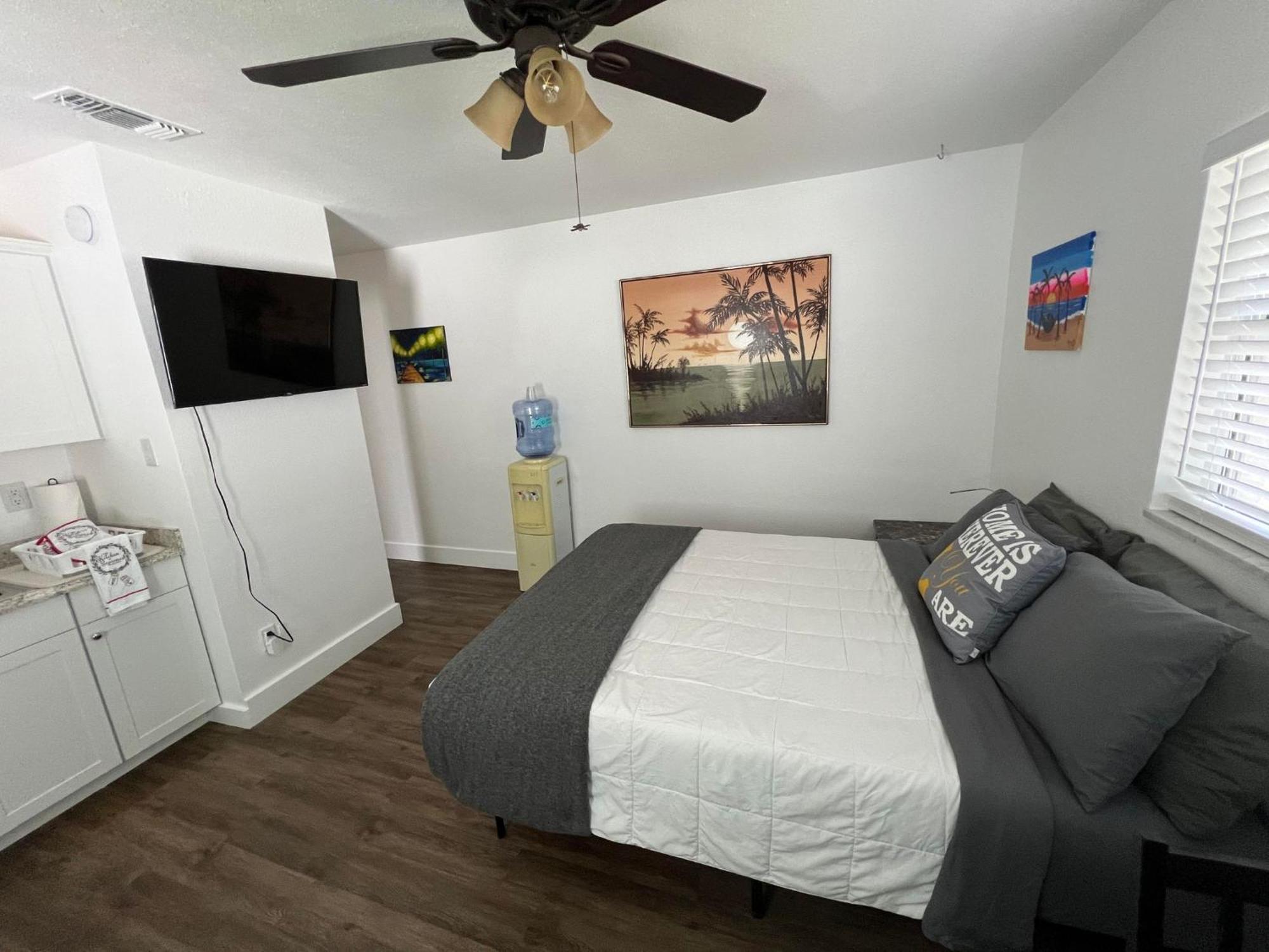 Cozy Private Studio W/Own Yard - 3Mi From Beach Seminole Dış mekan fotoğraf